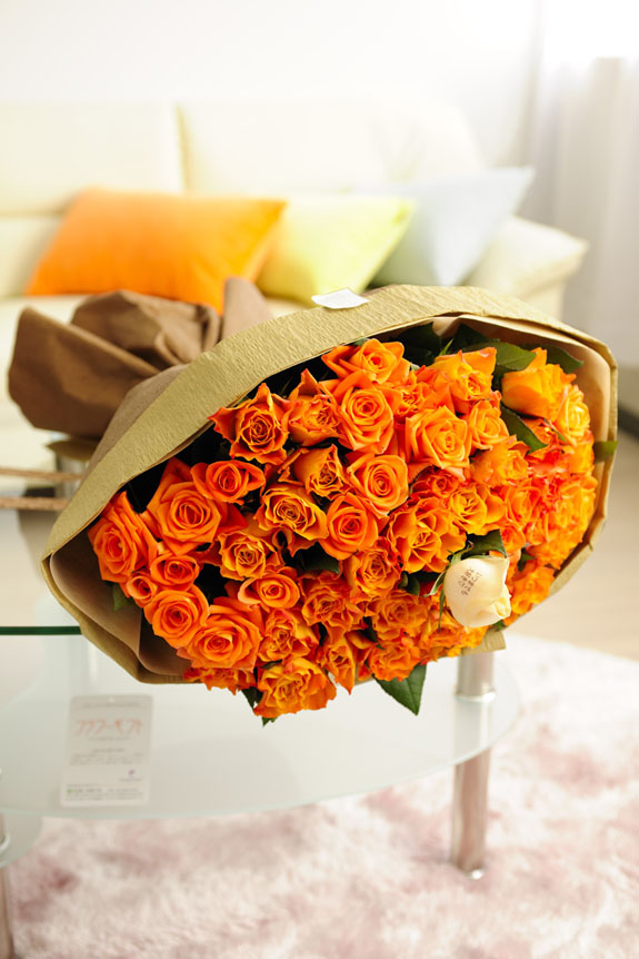 メッセージフラワー　オレンジローズ50本の花束・ブーケ